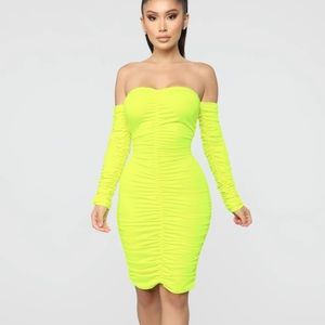 Women’s Ruched Midi Dress Size 1X in Neon